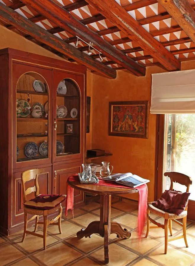 Las Moradas Del Unicornio Guest House Pubol