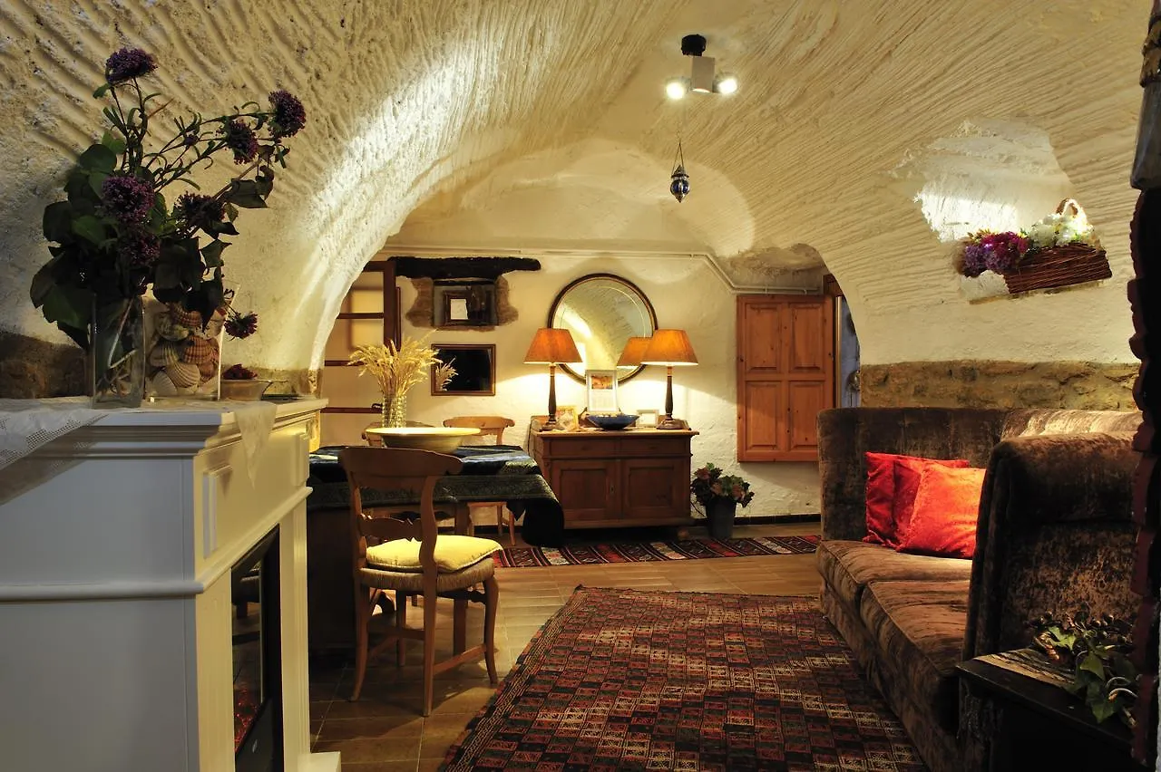 Las Moradas Del Unicornio Guest House Pubol Spain